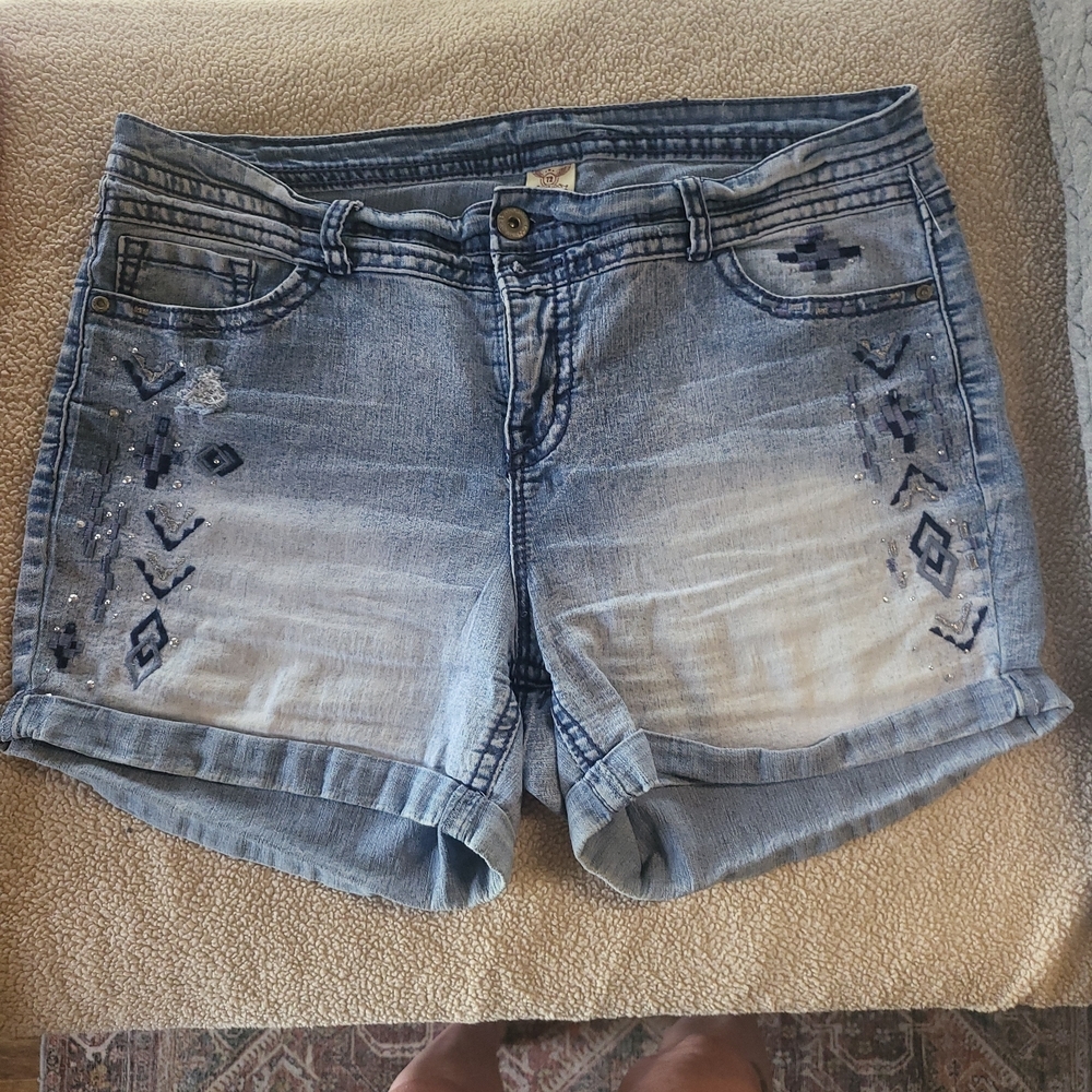 Faded Glory Light Blue Embroidered Jean Shorts